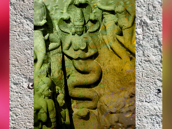 D'après des nâgâs, génies des Eaux, art Pallava, vers VIIe-VIIIe siècles apjc, Mahabalipuram, Sud, Inde ancienne. (Marsailly/Blogostelle)
