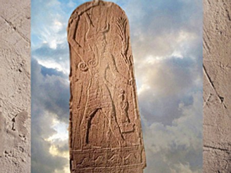 D'après le dieu de l’Orage, Baal, avec Hache et Foudre, et le roi, Ugarit, milieu IIe millénaire avjc, Syrie, Orient ancien. (Marsailly/Blogostelle)