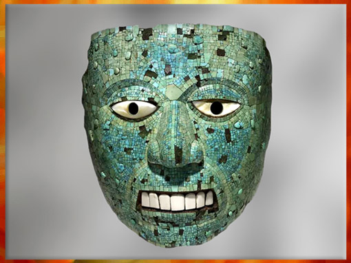 D’après Xiuhtecuhtli, dieu du feu, masque, bois de cèdre et mosaïque de turquoise, nacre et coquille de conque, 1400-1521, civilisation aztèque. (Marsailly/Blogostelle)
