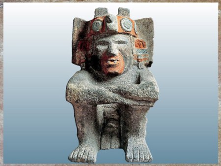 D'après le dieu du feu, Xiuhtecuhtli, pierre, Templo Mayor, Tenochtitlan, civilisation Aztèque, XIVe-XVIe siècle, Mexique. (Marsailly/Blogostelle)