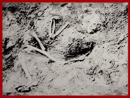 D’après la sépulture d’un Néandertalien, La Ferrassie, Dordogne, France, paléolithique moyen. (Marsailly/Blogostelle)