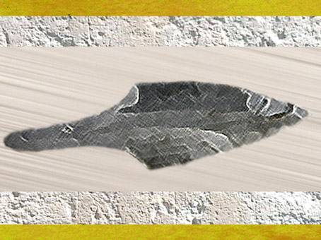 D'après une pointe à emmanchement, silex taillé, vers 26 000 avjc, gravettien, paléolithique supérieur. (Marsailly/Blogostelle)