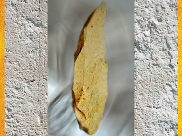 D'après des pointes de Châtelperron, Allier, France, début paléolithique supérieur. (Marsailly/Blogostelle)