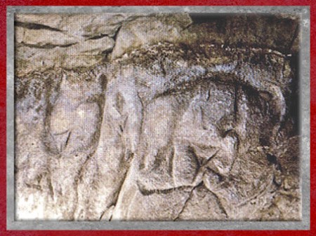 D'après des représentations féminines, relief, Roc-aux-Sorciers, Vienne, Magdalénien, France, paléolithique supérieur. (Marsailly/Blogostelle)