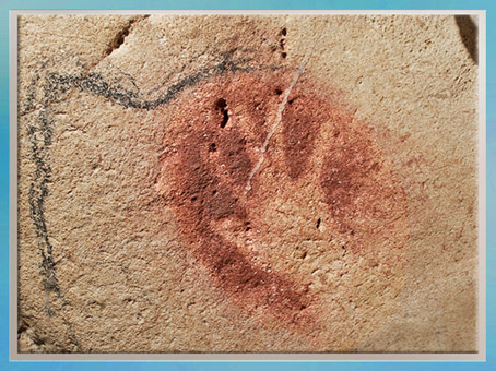 D'après une main en négatif, peinture rupestre, grotte Chauvet, vers 36 000 avjc, aurignacien, Pont d'Arc, Ardèche, France, paléolithique supérieur. (Marsailly/Blogostelle)