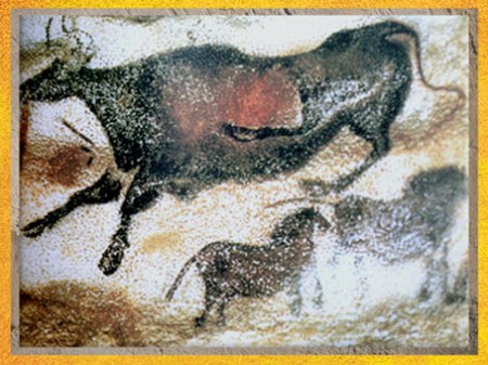 D'après la Vache qui saute, grottes de Lascaux, Dordogne, France, Magdalénien, paléolithique supérieur. (Marsailly/Blogostelle)