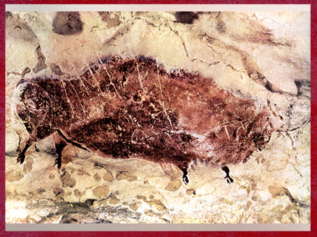 D'après un bison peint, grotte de Lascaux, Dordogne, vers 18 000 -10 000 ans avjc, Magdalénien, paléolithique supérieur. (Marsailly/Blogostelle)