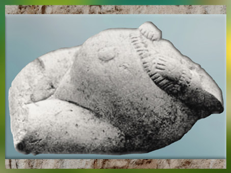 D'après une femme enceinte, et parure, Russie, gravettien, paléolithique supérieur. (Marsailly/Blogostelle)