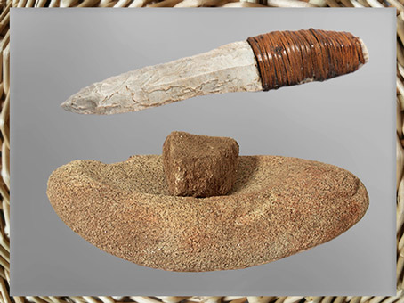 D'après des ustensiles quotidiens, meule en pierre, granit, et couteau, lame en silex, manche en osier, France, néolithique. (Marsailly/Blogostelle)