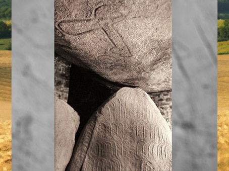 D'après des haches, Table des Marchand, Locmariaquer, Gavrinis, 3500 ans avjc, Morbihan, Bretagne, France, IVe millénaire avjc, néolithique. (Marsailly/Blogostelle)