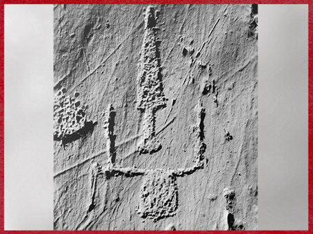 D'après une lance et bovidé, art rupestre, mont Bego, Vallée des Merveilles, fin IIIe-début IIe millénaire avjc, Alpes Maritimes, âge du Cuivre et du Bronze. (Marsailly/Blogostelle)