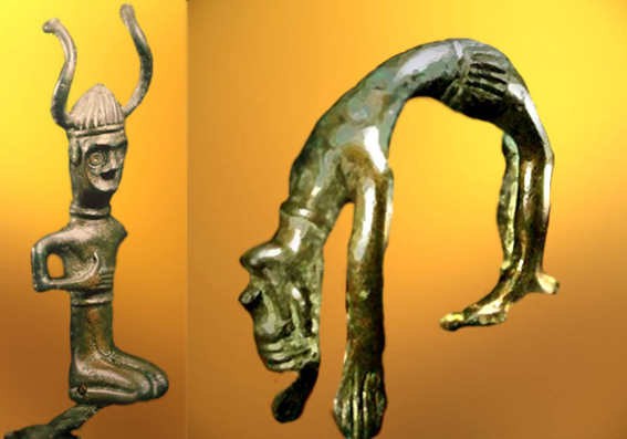 D'après une statuette coiffée de cornes et une figurine de danseur ou d'acrobate, bronze, Danemark, âge du Bronze. (Marsailly/Blogostelle)