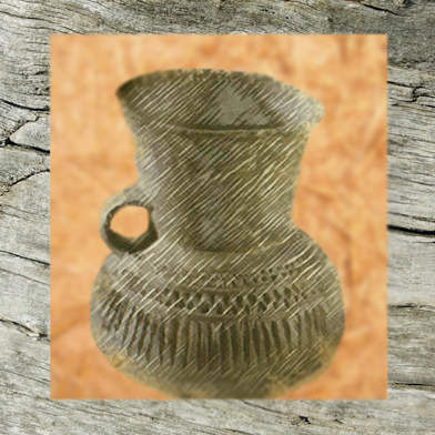 D'après un vase de Videlles, terre cuite, décor excisé, Essonne, France, âge du Bronze. (Marsailly/Blogostelle)