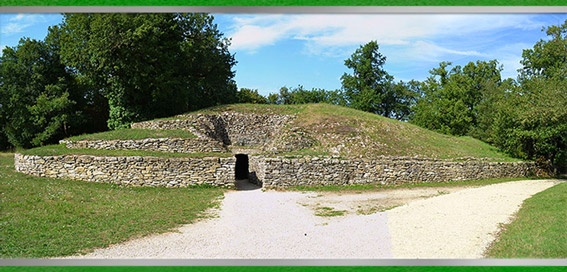 D'après les tumulus de Bougon, vers 4700 ans avjc, Deux-Sèvres, France, Ve millénaire avjc, néolithique (Marsailly/Blogostelle)
