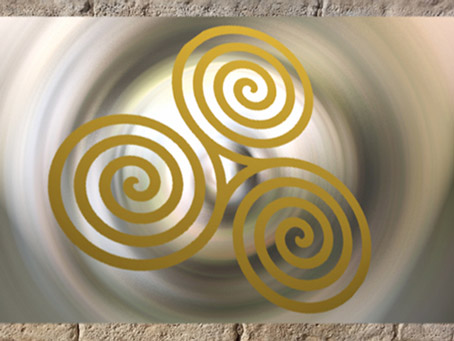 D'après un motif de triple spirale celtique, triscèle ou triskell. (Marsailly/Blogostelle)