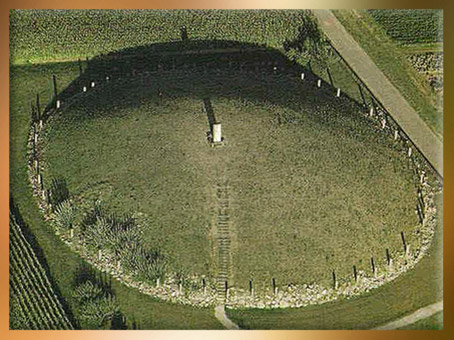 D'après le tumulus celtique de Hochdorf, VIe siècle avjc, Allemagne, civilisation de Hallstatt, premier âge du Fer. (Marsailly/Blogostelle)