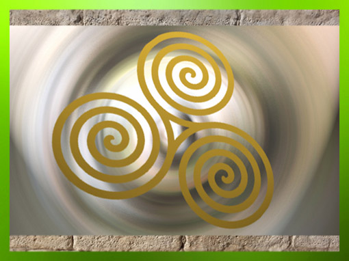D'après le motif de la triple spirale celtique. (Marsailly/Blogostelle)