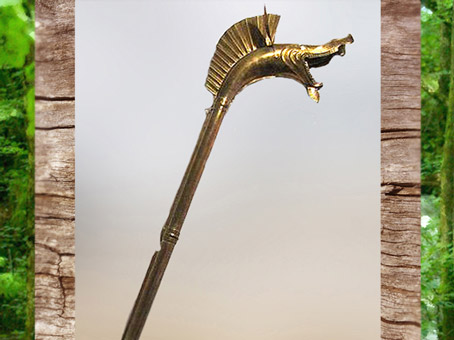 D'après un carnyx, bronze, Epomanduodurum, oppidum Sequane, La Tène, Gaule celtique, âge du Fer. (Marsailly/Blogostelle)