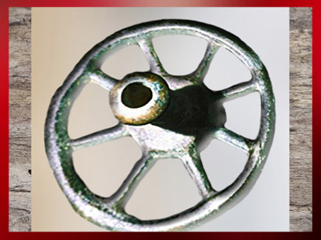 D'après une rouelle, bronze, Aisne, La Tène, Gaule Celtique, âge du Fer. (Marsailly/Blogostelle)