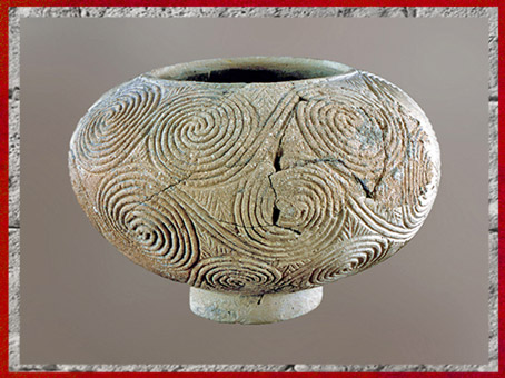 D'après un vase, décor couvrant de spirales, terre cuite, Croatie, néolithique (Marsailly/Blogostelle)