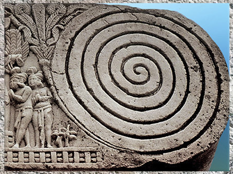 D'après la spirale d'un torana, stûpa 1, monument bouddhique, Sanchî, Ier siècle apjc, Madya Pradesh, Inde ancienne. (Marsailly/Blogostelle)