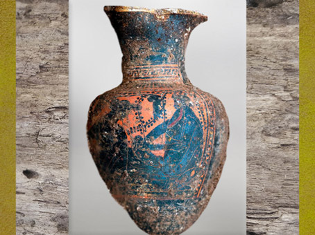 D'après l'œnochoé grecque au moment de sa découverte, tombe de Lavau, fin Hallstatt-La Tène, âge du Fer. (Marsailly/Blogostelle)