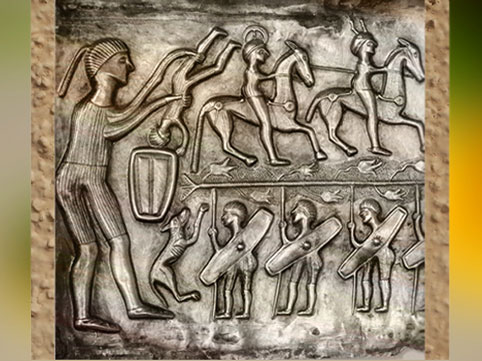 D'après une scène avec un chaudron, un personnage géant et des guerriers, chaudron de Gundestrup, détail, métal, Ier siècle avjc, Danemark, âge du Fer. (Marsailly/Blogostelle)