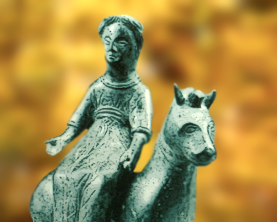 D'après la déesse gauloise Épona, bronze, IIIe siècle apjc, Gaule Romaine, Loiret, France. (Marsailly/Blogostelle.)