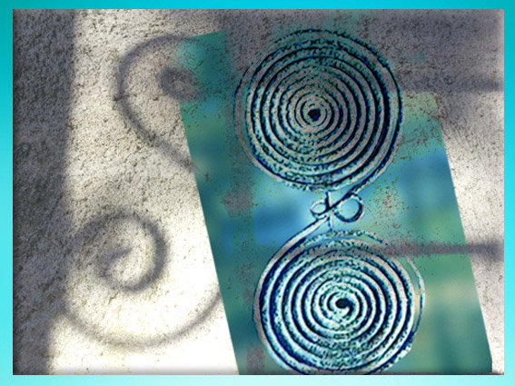 D'après des fibules de l'art celte, double spirale, civilisation de Hallstatt, vers 750 à 450 avjc, premier âge du Fer. (Marsailly/Blogostelle)