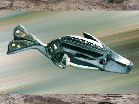 D'après une fibule ornée d'émail, Ier - IIe siècle apjc, Bourgogne, Gaule Romaine, France. (Marsailly/Blogostelle)