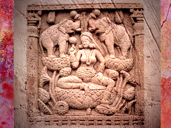 D’après la déesse Lakshmî baignée par deux éléphants, bas-relief, Sânchî, stupa n° 2, IIe siècle avjc, Madhya Pradesh, Nord, Inde ancienne. (Marsailly/Blogostelle)