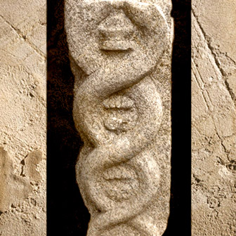 DD'après une image sculptée de la kundalini, Karnataka, Inde du Sud. (Marsailly/Blogostelle)