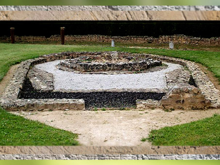 D'après la villa Montmaurin, temple, Midi-Pyrénées, IVe siècle, Gaule Romaine. (Marsailly/Blogostelle)