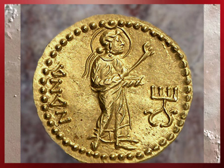 D'après la déesse mésopotamienne Innana, au revers, monnaie en or de l'empereur Kanishka, Ie-IIe siècle apjc, période de la dynastie Kushâna, Inde du Nord. (Marsailly/Blogostelle)