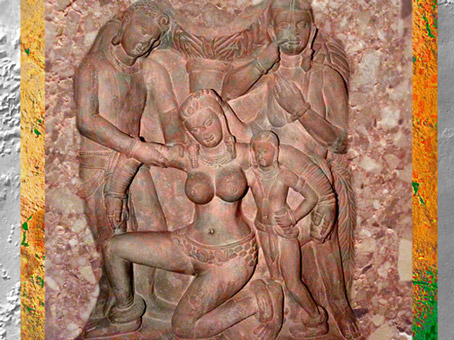 D'après une scène quotidienne, jeune femme, petite servante et deux hommes, Ier-IIe siècle, école de Mathura, époque Kushana, Uttar Pradesh, Nord, Inde ancienne. (Marsailly/Blogostelle)