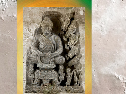 D'après l'Éveillé et les bouddhas du passé, relief, art du Gandhara, IIe-IIIe siècle, Kushâna en Inde du Nord. (Marsailly/Blogostelle)