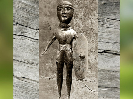 D’après le Dieu Gaulois de Saint-Maur, bronze, Ier siècle apjc, France, Gaule Romaine. (Marsailly/Blogostelle)