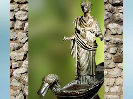 D'après la déesse Sequana, bronze, sanctuaire des Sources de La Seine, Bourgogne, France, Ier-IIIe siècle, Gaule Romaine. (Marsailly/Blogostelle)