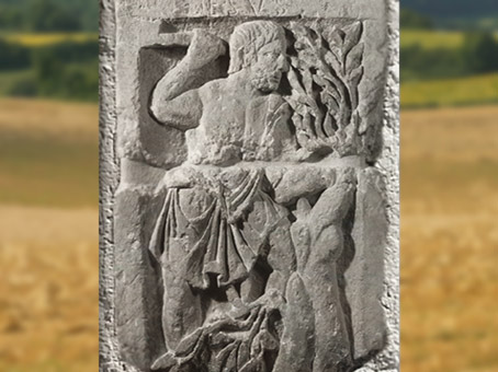D'après Ésus, dieu gaulois à la serpe, Pilier des Nautes, Lutèce, Ier début siècle, Paris, Gaule Romaine. (Marsailly/Blogostelle)