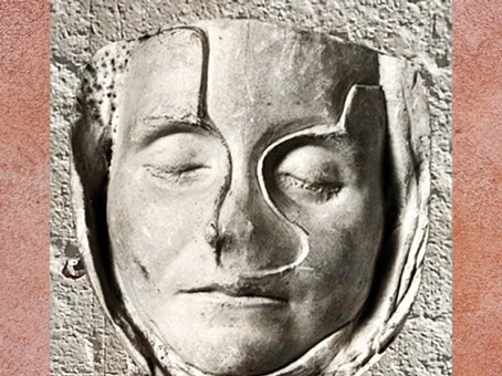 D'après l’imago d’une femme, plâtre du masque mortuaire de Claudia Victoria, IIe siècle, Lyon, Gaule Romaine. (Marsailly/Blogostelle)