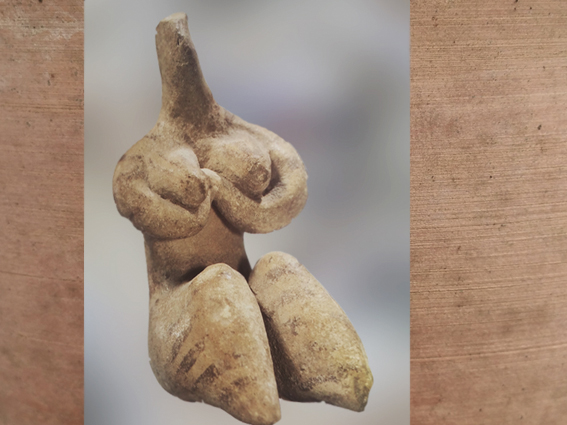 D'après une figurine en terre cuite, modelée et peinte, vers 4500 ans avjc, style de Halaf, Syrie, Mésopotamie néolithique. (Marsailly/Blogostelle)