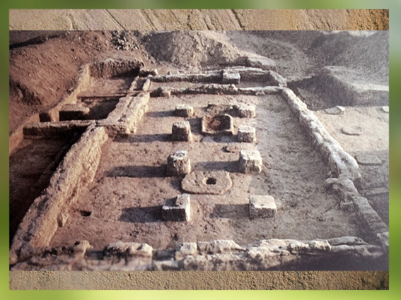 D'après les vestiges d'une maison néolithique, Obeid, vers 5000-4000 ans avjc, Irak actuel, Mésopotamie. (Marsailly/Blogostelle)