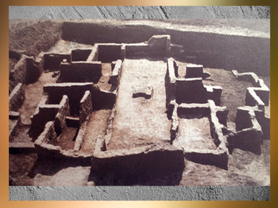 D'après les ruines d'une maison, Obeid, vers 5000-4000 ans avjc, Irak, Mésopotamie néolithique. (Marsailly/Blogostelle)