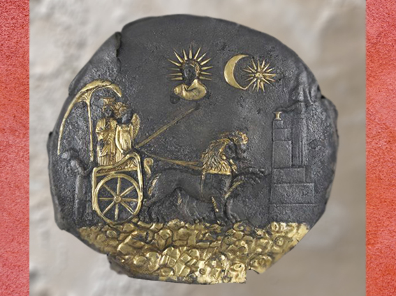 D'après Cybèle, plaque d'argent doré, IIIe siècle avjc, sanctuaire Aï Khanoum, Afghanistan. (Marsailly/Blogostelle)