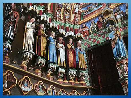 D'après la cathédrale d'Amiens, statues, 1270, art Gothique, France. (Marsailly/Blogostelle)