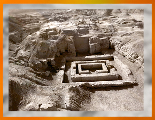 D'après l'architecture sacrée d'Uruk, vers 3500-3000 avjc, Irak actuel, Mésopotamie. (Marsailly/Blogostelle)