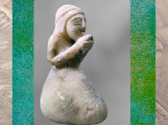 D'après une orante, femme en prière, vers 3200 avjc, époque d'Uruk, Suse, Pays d'Élam, Iran actuel, Orient ancien. (Marsailly/Blogostelle)