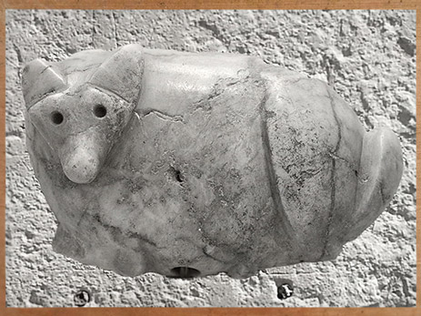 D'après un cachet zoomorphe, marbre, Tello-Girsu, époque des dynasties archaïques sumériennes, Irak actuel, Mésopotamie. (Marsailly/Blogostelle)