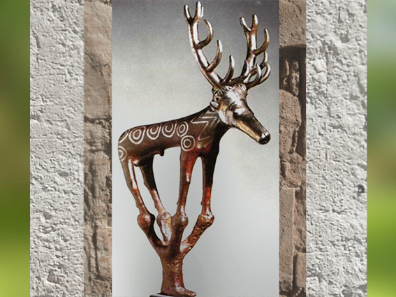 D'après un étendard, motif cerf, tombes d'Alaca Hüyük, bronze, 2200-2000 avjc, Anatolie, actuelle Turquie, Orient ancien. (Marsailly/Blogostelle)