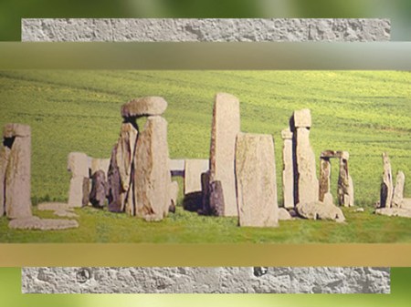 D'après les blocs mégalithiques de Stonehenge en Angleterre, Néolithique. (Marsailly/Blogostelle)